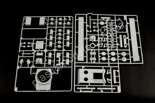 1/35 Trumpeter 1565 Sovet KV-8 Heavy tank