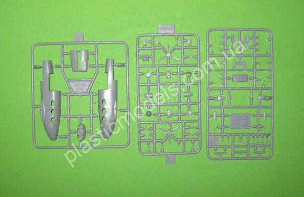 1/72 A-model 72350 ADAM A500