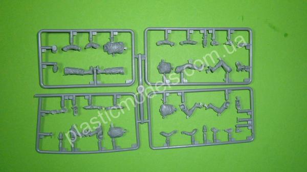 1/35 MiniArt 37098 Egyptian T-34/85 with crew