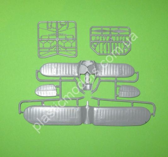 1/48 AMG 48308 Polikarpov I-153 Chaika (late)