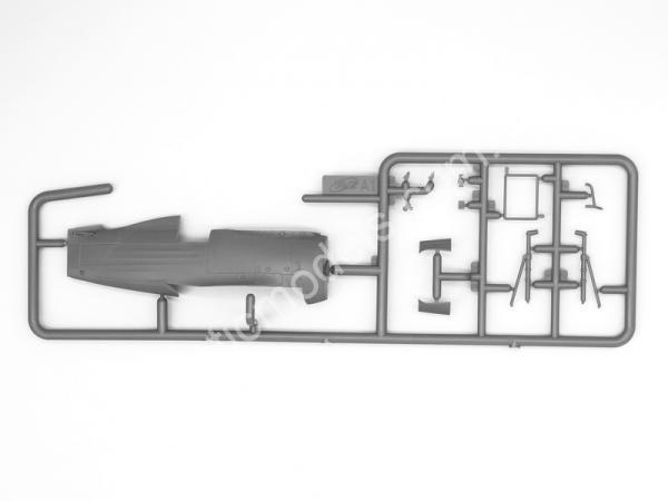 1/48 ICM 48094 I-153 Luftwaffe with Pilots and Ground Personnel