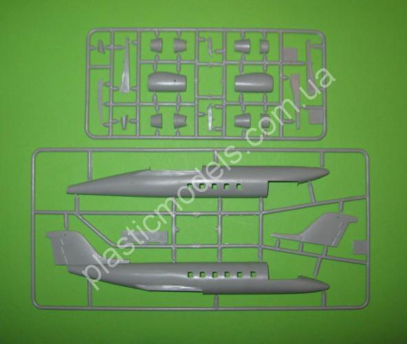 1/72 SOVA-M 72006 Learjet U-36A  Japan