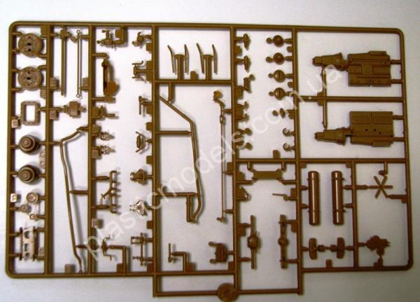 1/35 Zvezda 3647 German haevi truck Einheitsfahrerhaus L-4500