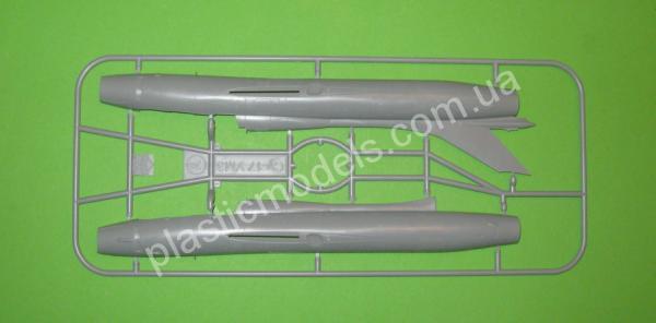 1/72 Modelsvit 72050 Su-17UM3 advanced two-seat trainer
