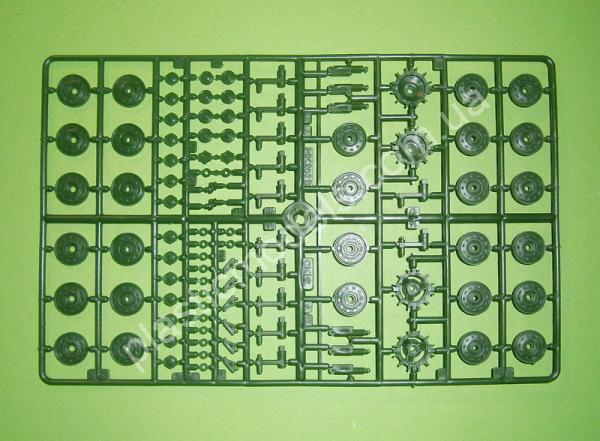 1/35 SKIF 212 tank T-64BM Bulat