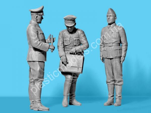 1/24 ICM 24024 Type G4 with MG 34 and German Staff Personnel