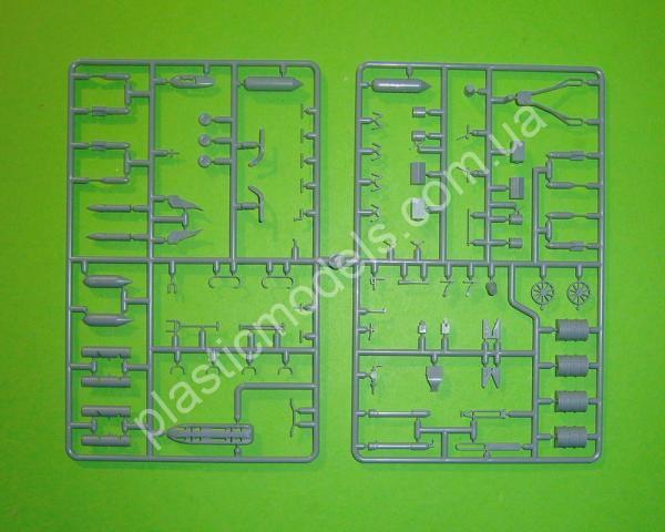 1/72 AZ model 7860 German Luftwaffe Weapons set and Accessories