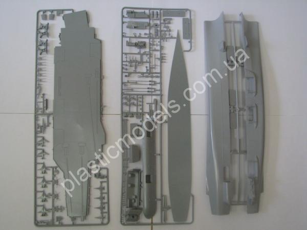 1/720 Zvezda 9006 Авианосец 