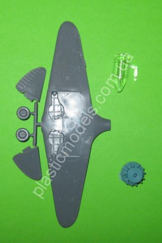 1/72 ART model 7207 Mikoyan Gurevich MIG-9