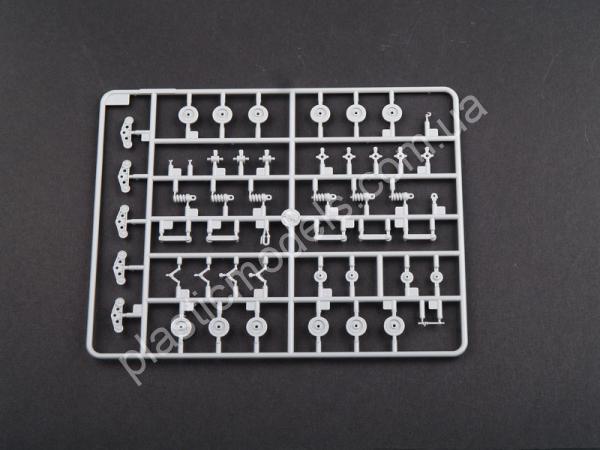 1/35 Trumpeter 5527 German NBFZ Type 1 Heavy Tank