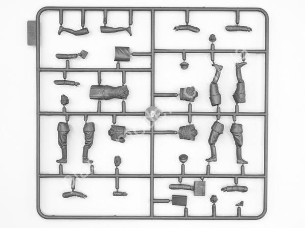 1/35 ICM 35611 German Staff Personnel