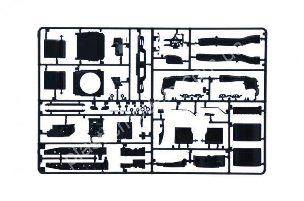 1/24 Italeri 3948 Mercedes Benz MP4 Big Space (Middle Roof)