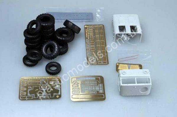 1/35 Trumpeter 0212 MAZ-537G + MAZ/ChMZAP-5247G semitraii