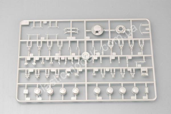 1/72 Trumpeter 7267  BTR-80 Armoured Personnel Carrier