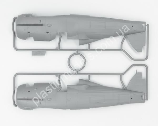 1/32 ICM 32045 Gloster Sea Gladiator Mk.II with Royal Navy pilots