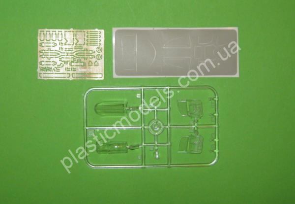 1/48 Dora Wings 48003 Bell TP-63E Kingcobra  Trainer