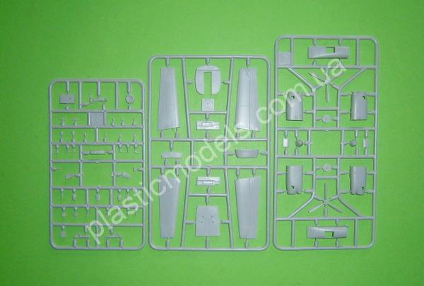 1/72 A-model 72399 EMB-110P Bandeirante