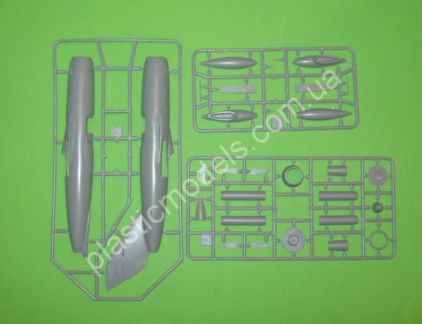 1/72 AVIS 72022 Lavochkin La-200 with 