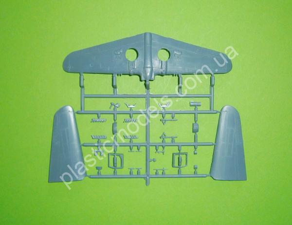 1/72 Kovozavody Prostejov 0509 Curtiss P-40E Warhawk 'AVG'