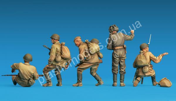 1/35 Mini-art 35281 Soviet Soldiers Riders. Special Edition