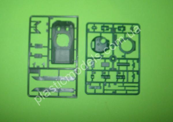 1/72 UM 384 Medium tank Sherman IIC