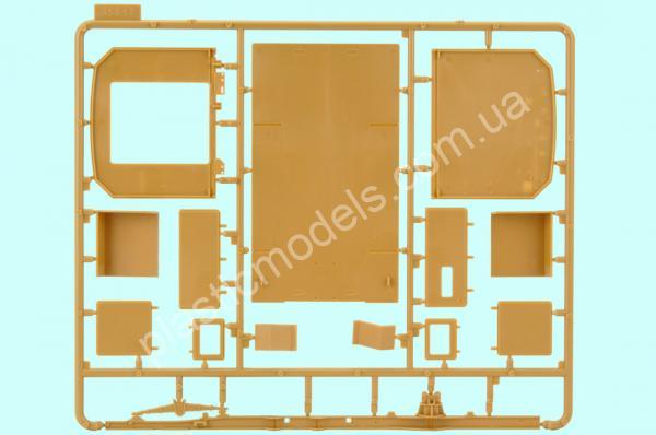 1/35 ICM 35517 Советский армейский автомобиль ЗиЛ-131 КШМ