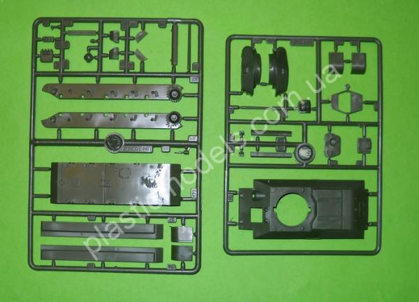 1/72 UM 251 Soviet Captured T-34/76 Tank with resin parts