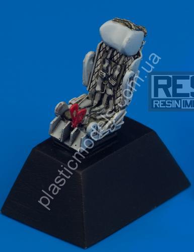 1/72 Res-M 7206 ejection seat KM-1