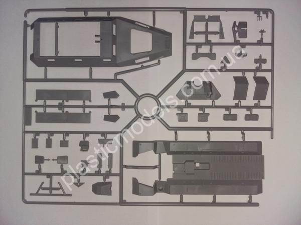 1/35 ICM 35102 Sd.Kfz.251/6 Ausf.A, WWII German Armoured Command Vehicle