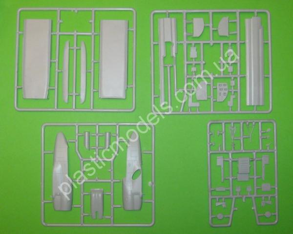 1/72 A-model 72118 AN-26 Late version