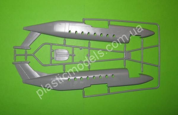 1/72 A-model 72317 Beechcraft 1900D Mesa Airlines