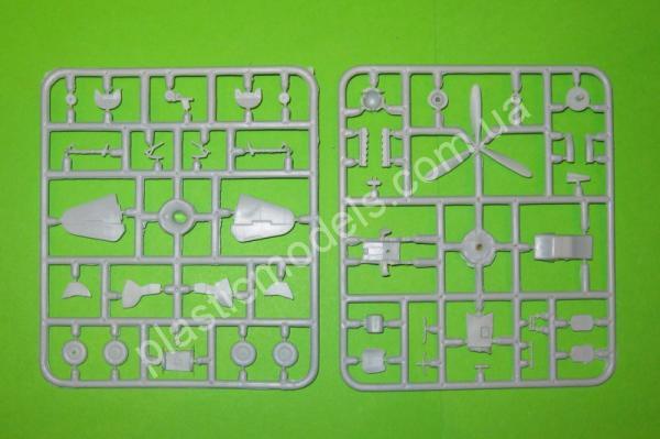 1/72 A-model 7286 Як-9П (пушечный) Истребитель