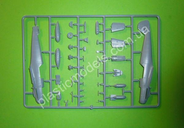 1/72 AZ model 7872 Messersmitt Bf 109S “Kampf – Zweisitzer Emil”