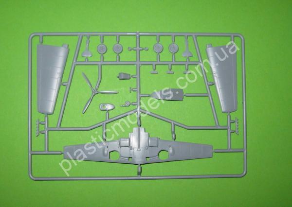 1/72 AZ model 7663 Messerschmitt Bf 109E-7Trop „Over Africa“