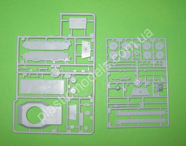 1/72 UM 486 German tank Panzer 38 (t) with a gun 7.5 cm KwK 40 l/48