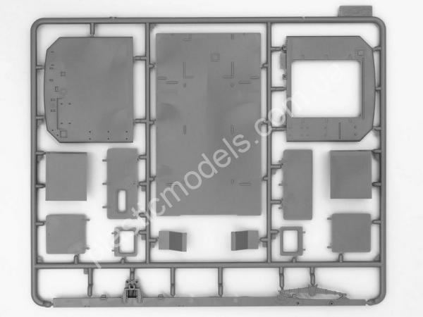 1/35 ICM 35019 ZIL-131 with driver