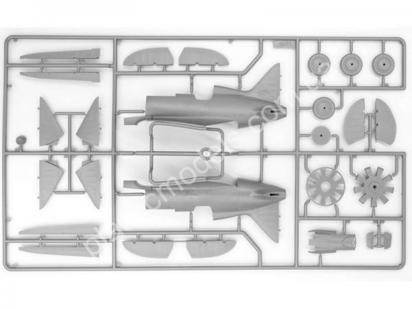 1/32 ICM 32008 I-16 type 10 with Chinese pilots