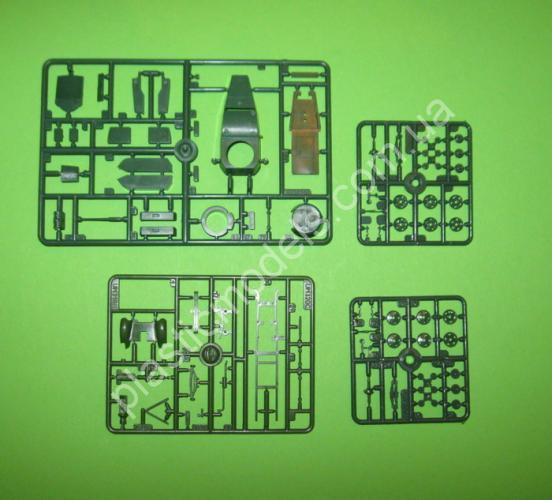 1/72 UM 366 Armored vehicle BA-10
