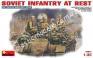 1/35 MiniArt 35001 Soviet infantry at rest (1943-1945)